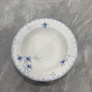 Simple ceramic Plate